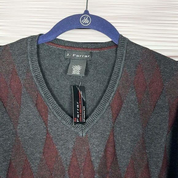 NWT J. Ferrar V-neck Sweater Gray Burgundy Argyle Pullover Cotton Cashmere L - Picture 3 of 12